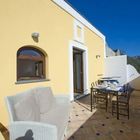 Sleeps 5 Air Con Wifi Casa vacanze *