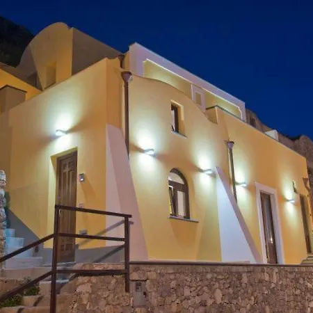 Sleeps 5 Air Con Wifi Casa vacanze Praiano