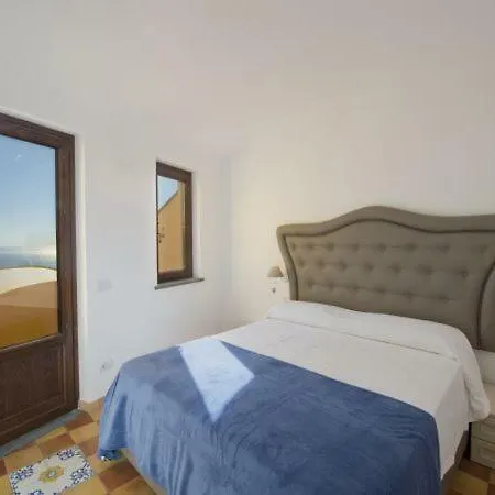 Casa vacanze Sleeps 5 Air Con Wifi Praiano